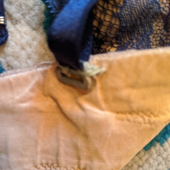 Victoria's secret Lace overlay Biofit multiway Bra - Picture 3 of 6